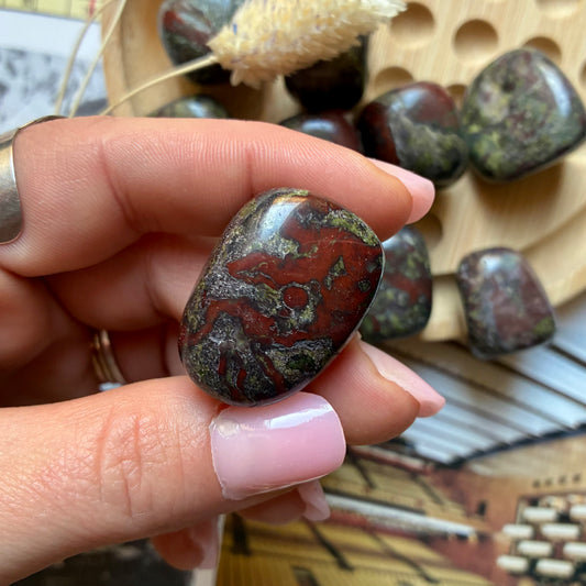 Pierre roulée Jaspe sang de dragon
