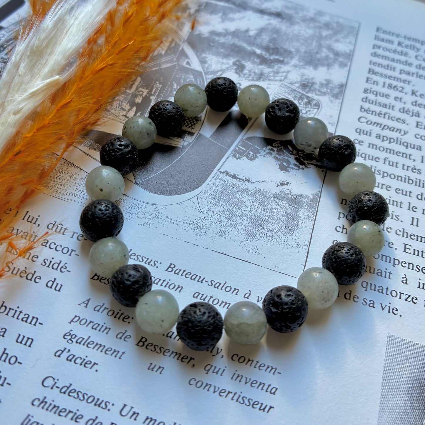 Labradorite et Pierre de lave